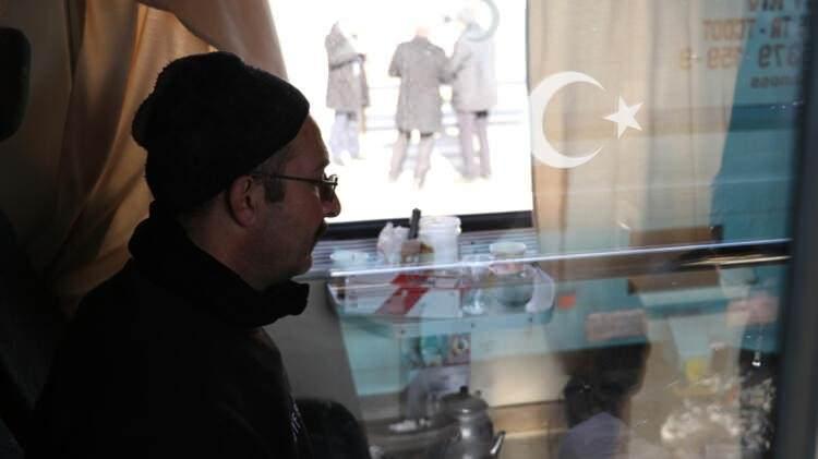 <p>Açıklamada, "Türkiye Kömür İşletmelerince Soma ve Tunçbilek’ten sağlanan 30 bin ton kömür, karayolu ve TCDD Genel Müdürlüğü vasıtasıyla İçişleri Bakanlığı AFAD Başkanlığı koordinasyonunda Elazığ ve Malatya’daki afetzedelere dağıtılmak üzere gönderiliyor." ifadeleri kullanıldı.</p>

<ul>
</ul>

<p> </p>
