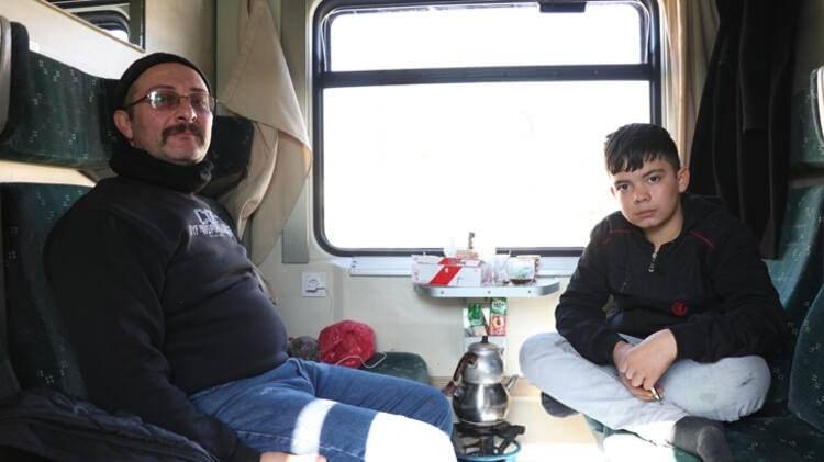 <p>Bu sabaha kadar kentte 250 koli destek paketi toplandı. Marmaris Belediye Başkanı CHP'li Mehmet Oktay, "Halkımız bugünler için kenetlenir. Bunu hep birlikte gördük. Marmaris halkımız çok duyarlı.</p>

<ul>
</ul>
