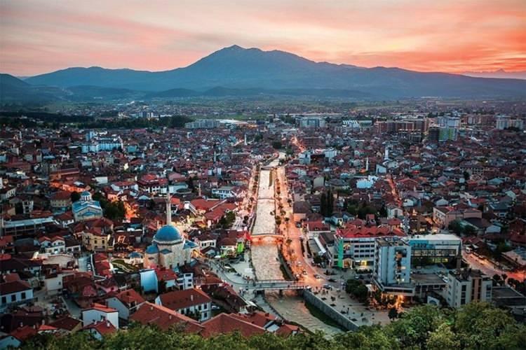 <p><strong>Kosova</strong></p>
<p>180 günde 90 günü aşmayacak şekilde vizesiz.</p>
