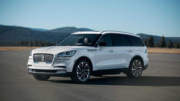 <p> Bu teknoloji ilk olarak yeni Lincoln Aviator ile tanıtılmıştı ve şimdi de Navigator'lere standart bir özellik olarak getirildi. Bu akıllı telefon uygulamasına da "Lincoln Way" adı veriliyor.</p>

<p> </p>
