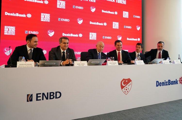 <div>Bugün Türkiye Kupası maçı olmasına rağmen Emre Belözoğlu burada. Kendisine ayrı teşekkür ediyorum. Biz sonuna kadar Türk sporunun yanındayız” dedi.</div>

<div> </div>
