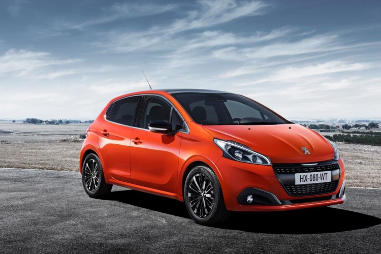 <p>Peugeot 208 Signature versiyonu Şubat ayına özel 121.200 TL anahtar teslim fiyatı ve %0,99 faizli kredi kampanyası ile sunuluyor.</p>

<p> </p>
