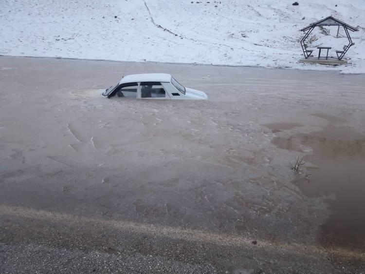 <p>Adana'nın Tufanbeyli ilçesinde, hava sıcaklığı eksi 18 dereceye kadar düştü.</p>
