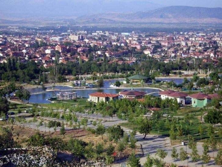 <p>ISPARTA:  444 bin 914 kişi.</p>
