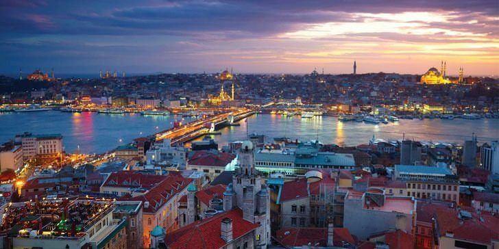 <p>İSTANBUL: 15 milyon 519 bin 267 kişi.</p>

<p> </p>
