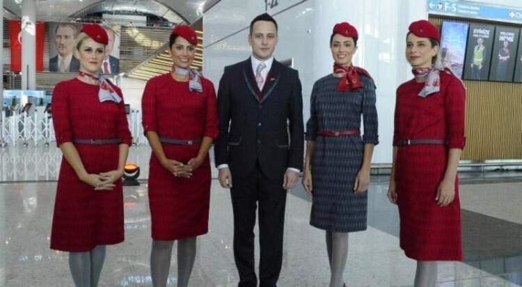 <p>Yeni kabin memuru alımında öncelikli olarak başvuru yapacak uçan şeflerden (Flying Chef) mülakatı geçenler kabin memuru olarak Türk Hava Yollarında çalışmaya başlayabilecek.</p>
<p><strong>EVLENENLER DE AYRILMIYOR</strong></p>
<p> </p>
<p> </p>