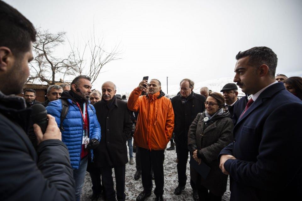 <p>Büyükelçilerin trende bir araya gelmesinin, çok akıllıca girişim olduğunu ifade eden Malherbe, daha fazla Belçikalı ve Avrupalı turistin bu trene bineceğinden emin olduğunu söyledi.</p>

<p> </p>
