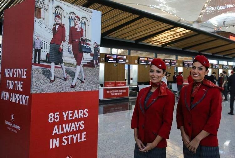 <p>Son 5 yılda evlilik nedeniyle işten ayrılan 268 kabin memuru var (2019’da 31 kişi). Boşanma nedeniyle işe iade talep eden personel sayısı tam olarak bilinmemekle birlikte hiç de küçümsenmeyecek kadar sayılarının fazla olduğu tahmin ediliyor. THY kabin ekiplerinin ortalama yaşı ise 31.</p>

<p> </p>
