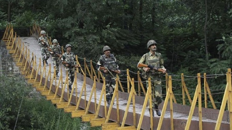 <p>Hindistan</p>
<p>61,000,000,000$</p>