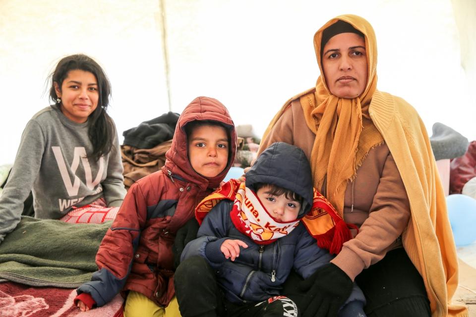 <p>Aşağı Demirtaş ve Hankendi'deki alanlarda kurulacak konteynerlerin alt yapı çalışmaları sürerken Kırklar ve Doğukent'te konteynerlerin yerleştirilmesine başlandı. </p>

<p> </p>
