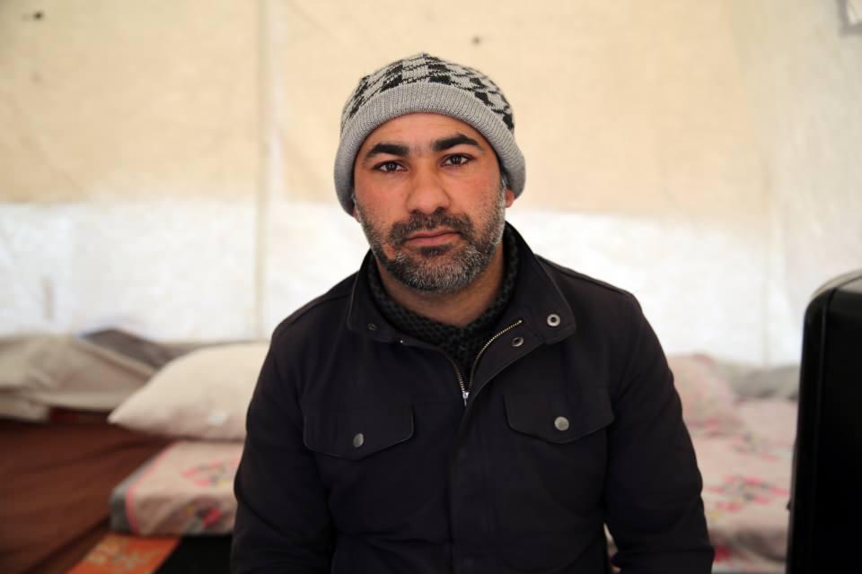 <p>Mehmet Gezerer, depremin ardından evlerine giremediklerini, ailesiyle çadırda yaşadıklarını bildirdi.</p>
