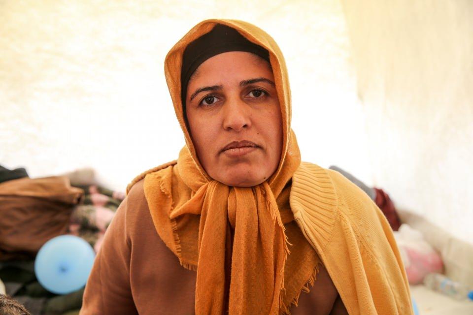 <p>Filiz Güler, deprem nedeniyle çok korktuklarını, evlerde yaşamaktan çekindikleri için ilk günden itibaren çadırda kaldıklarını belirtti.</p>
