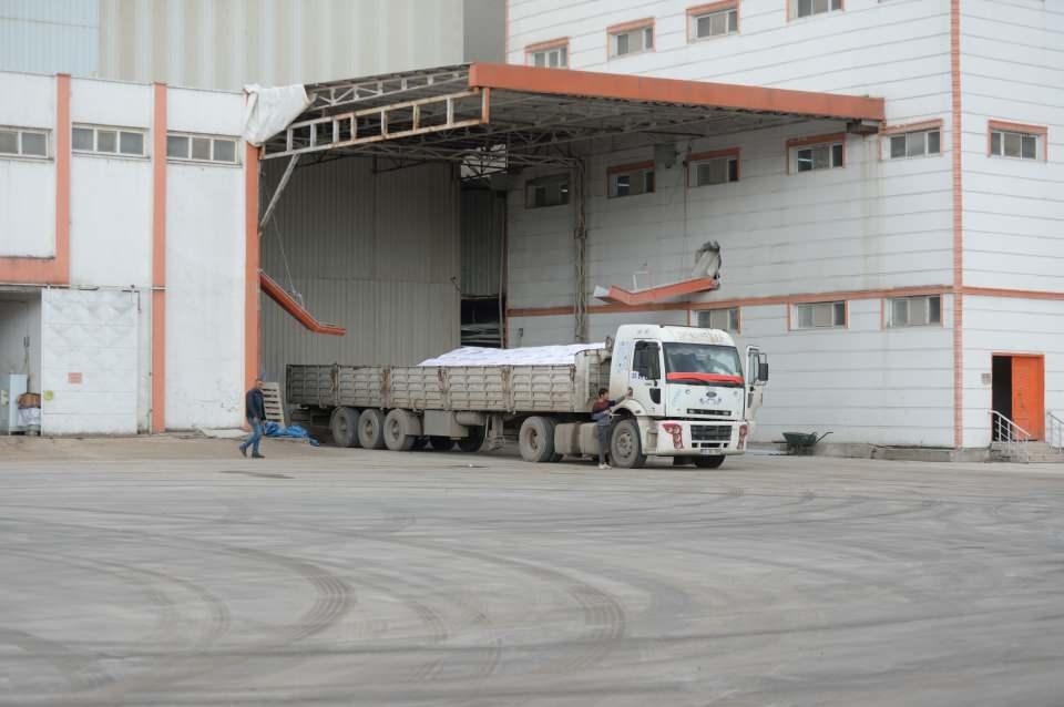 <p>Duyan, Mardin OSB'de 42 un fabrikasının bulunduğunu dile getirerek, "2018 yılında Türkiye'nin un ihracatının yüzde 30'unu Mardin'den yapılmıştı. Bu yıl yüzde 32'ye yükseldi. Yine Türkiye birinciliği Mardin’'de." ifadesini kullandı.</p>

<p> </p>
