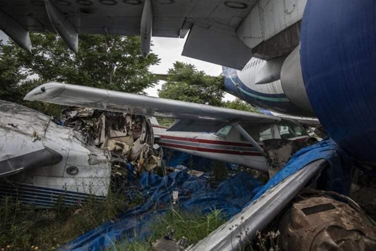 <p>BİR UÇAĞIN SAHİBİ BAŞVURUDA BULUNDU </p>

<p>Türk Havacılık envanterine giren tek Antonov An-12 tipi hava aracının da yer aldığı 17 uçak için tanınan 30 günlük süre zarfında tek bir uçak için başvuruda bulunuldu.</p>
