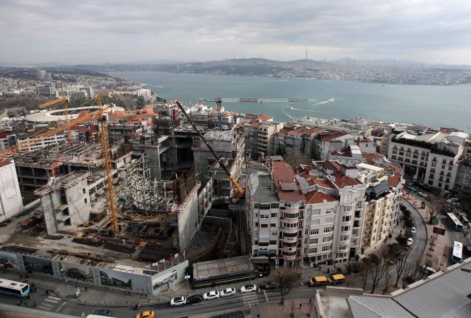 <p>Bölgemizde bulunduğu için buranın inşaatını yakından takip ediyoruz. Burası tamamlandığında Beyoğlu kültür sanat anlamında yeni bir mekan kazanacak.</p>