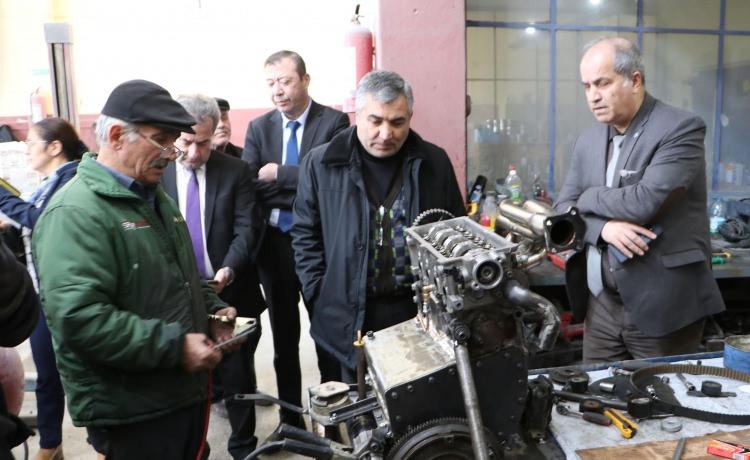 Bakanlık, kare pistonlu araç motoru tasarlayan usta ile temasa geçti