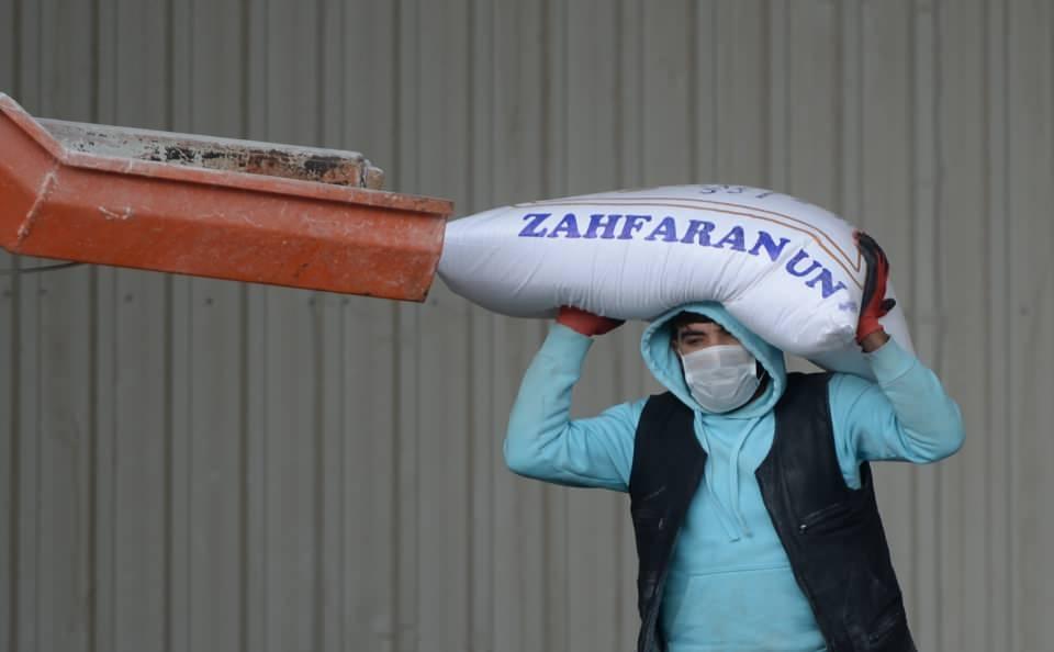 <p>Biz fiyatla değil, kaliteyle rekabet ediyoruz. Dünyanın birçok ülkesine gidiyor ama en fazla ihracat Orta Doğu ülkelerine yapılıyor."</p>