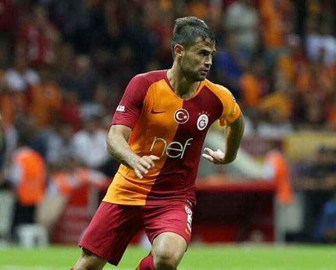 <p>Ahmet Çalık - Ankara</p>

<p> </p>
