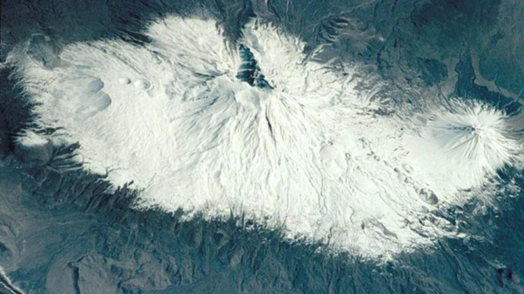 <p>Ağrı Dağı (Türkiye) </p>

<p> </p>

