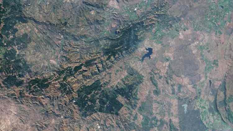 <p>Barberton Dağları (Güney Afrika) </p>

<p> </p>
