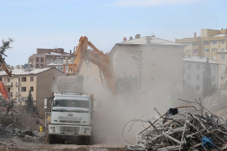 <p>- Afet Koordinasyon Merkezleri hizmeti sürdürüyor</p>
<p>Depremin ikinci gününden itibaren Elazığ Valiliği önünde ve merkezde bulunan Kültür Park'ta Afet Koordinasyon Merkezleri kuruldu.</p>