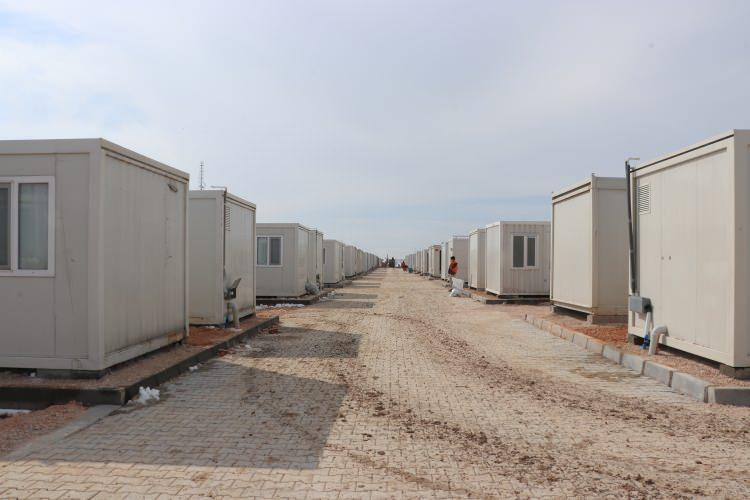 <p>- 222 milyon lira ayni yardım</p>
<p>AFAD, Türk Kızılay ile Sosyal Yardımlaşma ve Dayanışma Vakıflarınca deprem bölgesine 222 milyon 11 bin 887 lira tutarınca ayni yardım yapıldı.</p>