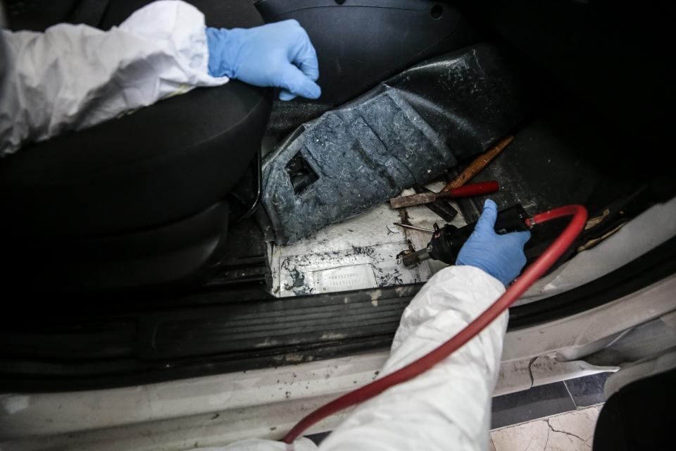<p> İkinci el aracın motor ve şasi numarasının, ruhsattaki motor ve şasi numarasıyla uyumlu olup olmadığı kontrol edilmeli. </p>
