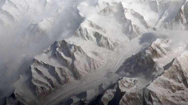 <p>Tien Shan Dağları (Çin) </p>

<p> </p>
