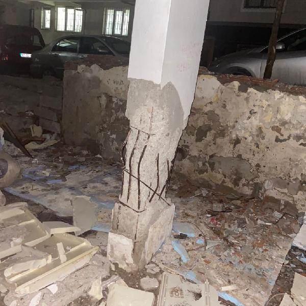 <p>Fotoğrafların çekilmesinin bir gün sonra saatler 14.44'ü gösterdiğinde 7 katlı Hacı Temur Apartmanı büyük bir gürültüyle çöktü. </p>