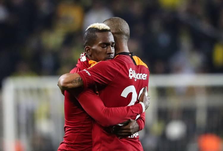 <p>Fenerbahçe, Süper Lig’in 23. haftasında Galatasaray ile Ülker Stadı’nda karşılaştı. Galatasaray'ın 3. golünü atan Onyekuru sevinç yaşadı.</p>

<p> </p>
