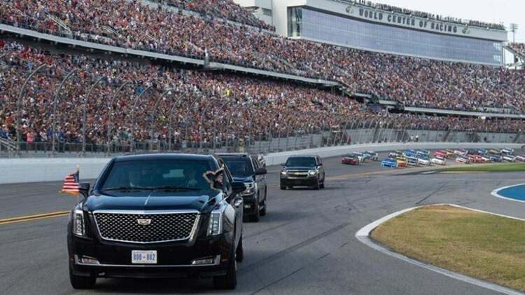 <p>ABD Başkanı Donald Trump, Daytona 500'ün açılış törenine katıldı. Trump'ın yarıştan önce yaptıkları basında geniş yer aldI.</p>

<ul>
</ul>
