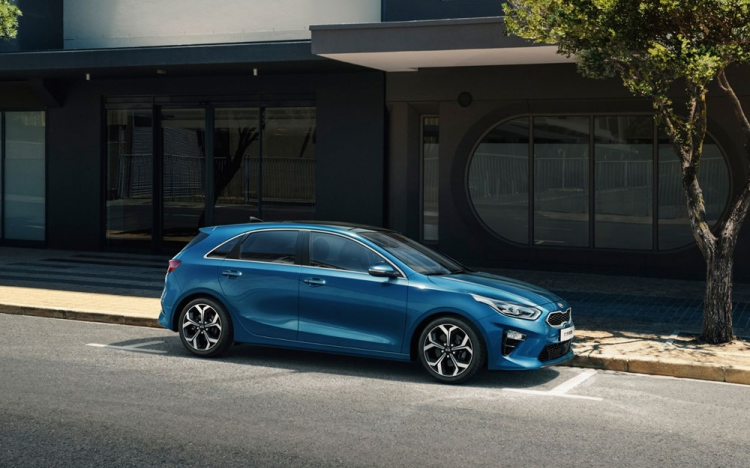 <p><strong>KİA</strong></p>

<p>Ceed HB Cool 1.4L Benzin&nbsp;</p>

<p>Kampanyalı&nbsp;fiyatı&nbsp;132.900 TL</p>
