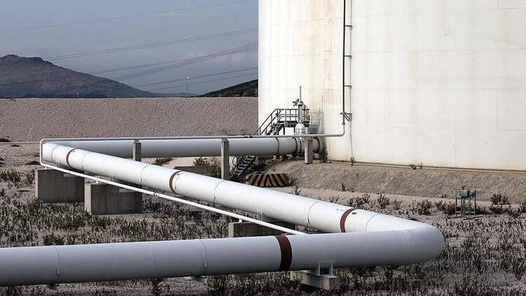 <p>7- Çin </p>
<p>Petrol Üretimi: 3.838.000 bbl<br />
<br />
Yağ Tüketimi: 13.500.000 bbl<br />
<br />
Kanıtlanmış Petrol Rezervleri: 25.620.000.000 bbl</p>