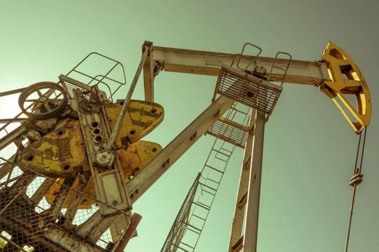 <p>22- Kolombiya</p>
<p>Petrol Üretimi: 853.600 bbl<br />
<br />
Yağ Tüketimi: 300.000 bbl<br />
<br />
Kanıtlanmış Petrol Rezervleri: 2.002.000.000 bbl</p>
