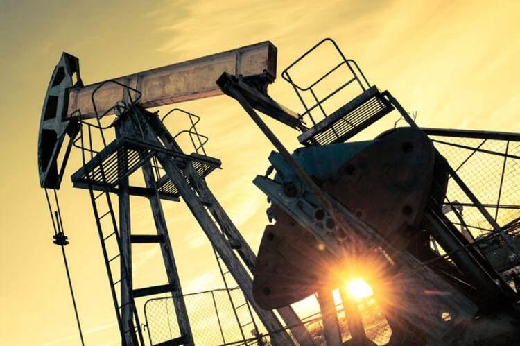 <p>24- Azerbaycan</p>

<p>Petrol Üretimi: 789.300 bbl<br />
<br />
Yağ Tüketimi: 180.000 bbl<br />
<br />
Kanıtlanmış Petrol Rezervleri: 7.000.000.000 bbl</p>
