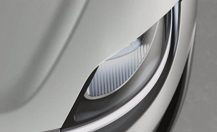 <p>Elektrikli sedan Vision-S, içinde ve dışında 33 farklı sensör, dijital geniş ekranlar, 360 derece ses sistemi ve ağ bağlantısı ile donatılmış. </p>

