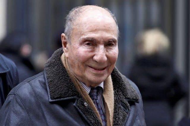 <p>41: Serge Dassault - Fransa</p>

<p> </p>

<p>Kişisel serveti: 22.6 milyar dolar</p>

<p> </p>

<p>Şirketi: Dassault Group</p>
