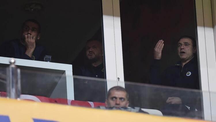 <p>Cezasını Antalyaspor maçında çeken teknik direktör, Fenerbahçe'nin gelecek hafta Denizlispor'u ağırlayacağı maçta takımının başında yer alabilecek.</p>

<p> </p>
