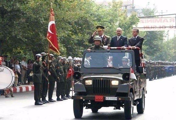 <p>Otokar Engerek<br />
<br />
</p>