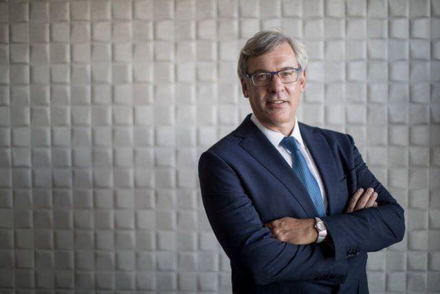 <p>33: David Thomson - Kanada</p>
<p> </p>
<p>Kişisel Serveti: 25 milyar dolar</p>
<p> </p>
<p>Şirketi: Thomson Corporation</p>