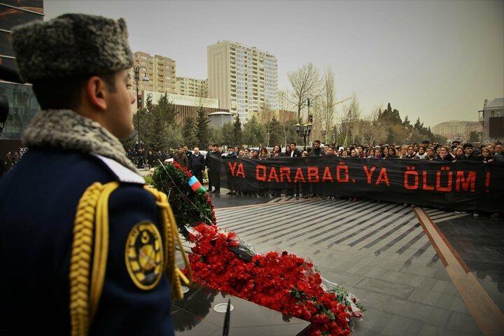 <p>Ermeni güçlerinin 1991'in sonlarına doğru ablukaya aldığı Hocalı, 936 kilometrekarelik alana sahip, 2 bin 605 ailenin, toplam 7 bin kişinin yaşadığı bir kasabaydı.</p>
