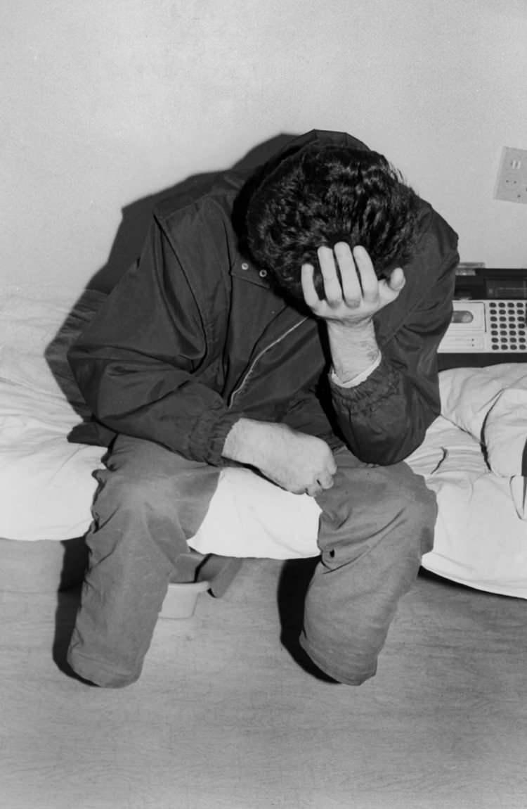 <p>Ermeniler, Sovyetler Birliği'nin dağılmasıyla 1991'in son günlerinde ablukaya aldıkları, bölgenin tek havaalanına sahip ve stratejik önem taşıyan Hocalı'yı ele geçirmek için harekete geçti. </p>