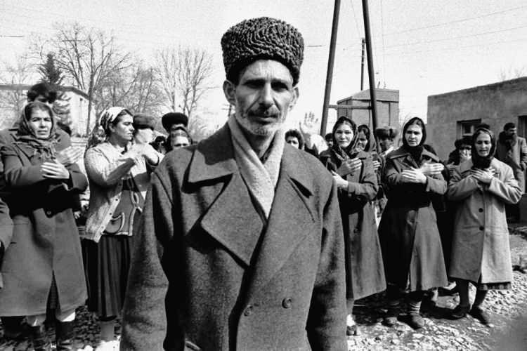 <p>Azerbaycan'a göre, Hocalı'da yaşananlar, 1949 Cenevre Sözleşmeleri'nin, Birleşmiş Milletler'in (BM) Soykırım Suçunun Önlenmesi ve Cezalandırılması Sözleşmesi, Sivil ve Siyasi Haklar Sözleşmesi, İşkenceye ve Diğer Zalimane, İnsanlık Dışı veya Onur Kırıcı Muamele veya Cezaya Karşı Sözleşmesi, Çocuk Hakları Sözleşmesi gibi çok sayıda sözleşmenin ciddi ihlali anlamına geliyor. </p>