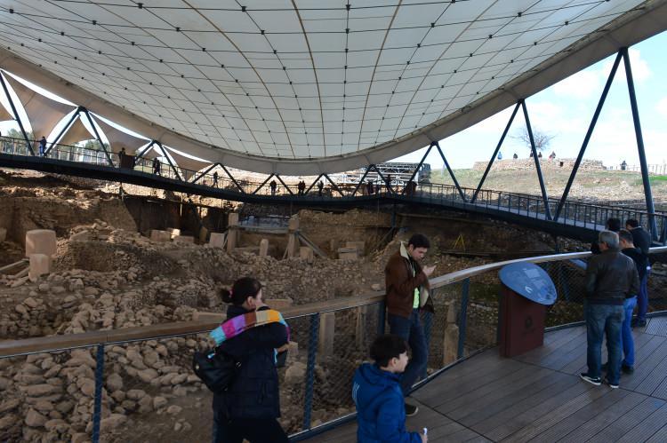 <p>Göbeklitepe, listeye girdikten sonra yeniden düzenlenen çehresiyle Cumhurbaşkanı Recep Tayyip Erdoğan tarafından resmen 8 Mart 2019'da açıldı.</p>