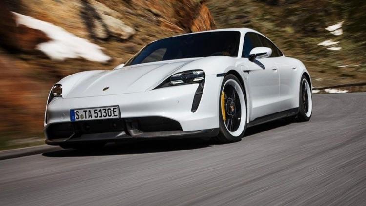 <p><span style="color:#FF8C00"><strong>Porsche Taycan</strong></span></p>

<p> </p>
