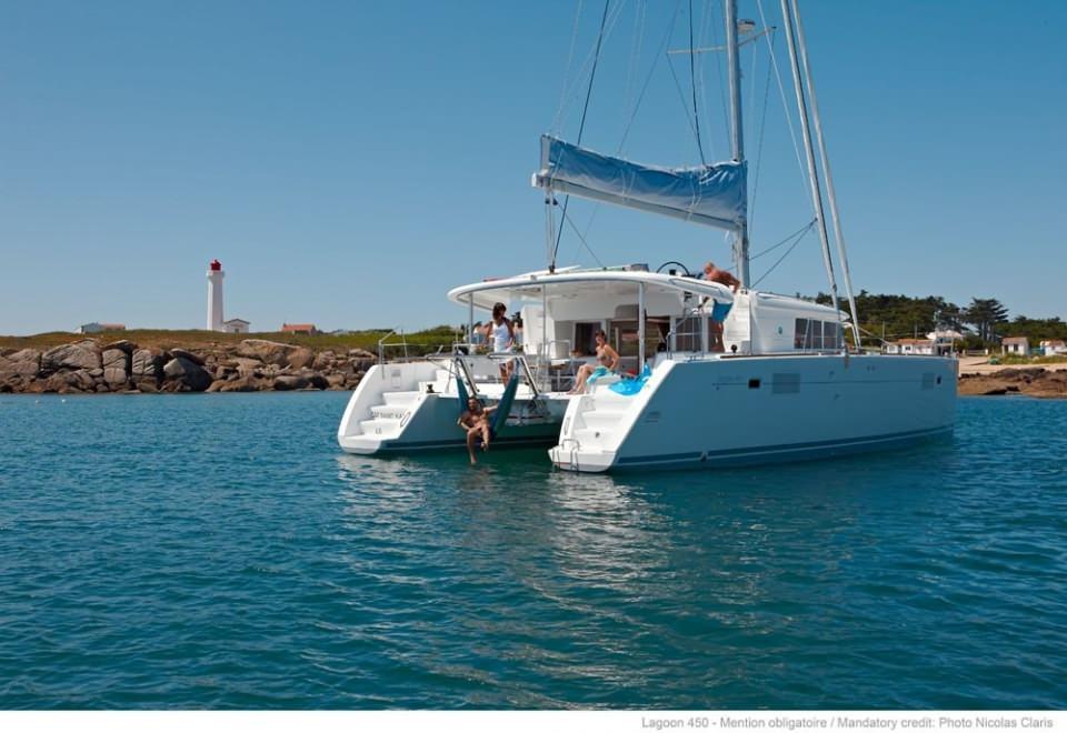 <p>LAGOON 450 F</p>

<p> </p>
