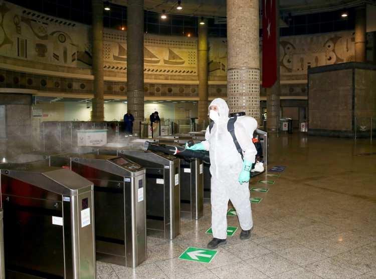 <p>Başlangıç olarak Halıcıoğlu, Okmeydanı, Darülaceze, Okmeydanı Hastanesi, Çağlayan, Mecidiyeköy ve Zincirlikuyu istasyonlarında başlatılan uygulama, kısa sürede metrobüs hattındaki 44 istasyonun tamamına yayılacak.</p>

<p> </p>
