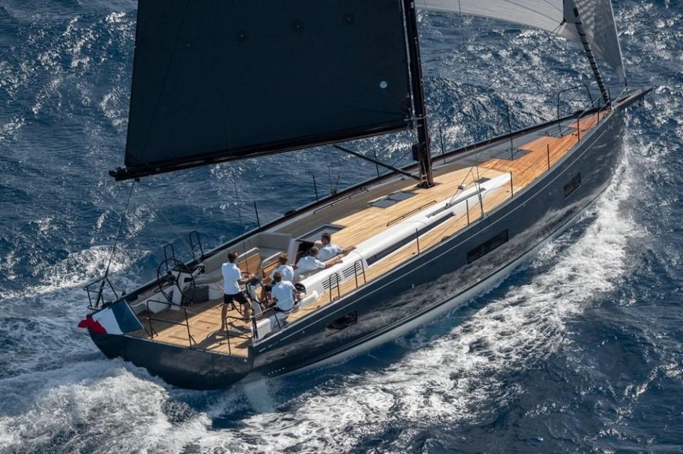 <p>FIRST YACHT 53 - 500 BİN EURO</p>
<p>Beneteau, Yacht serisinin ilk teknesi olan First Yacht 53’ü yelken tutkunlarının beğenisine sunuyor.</p>