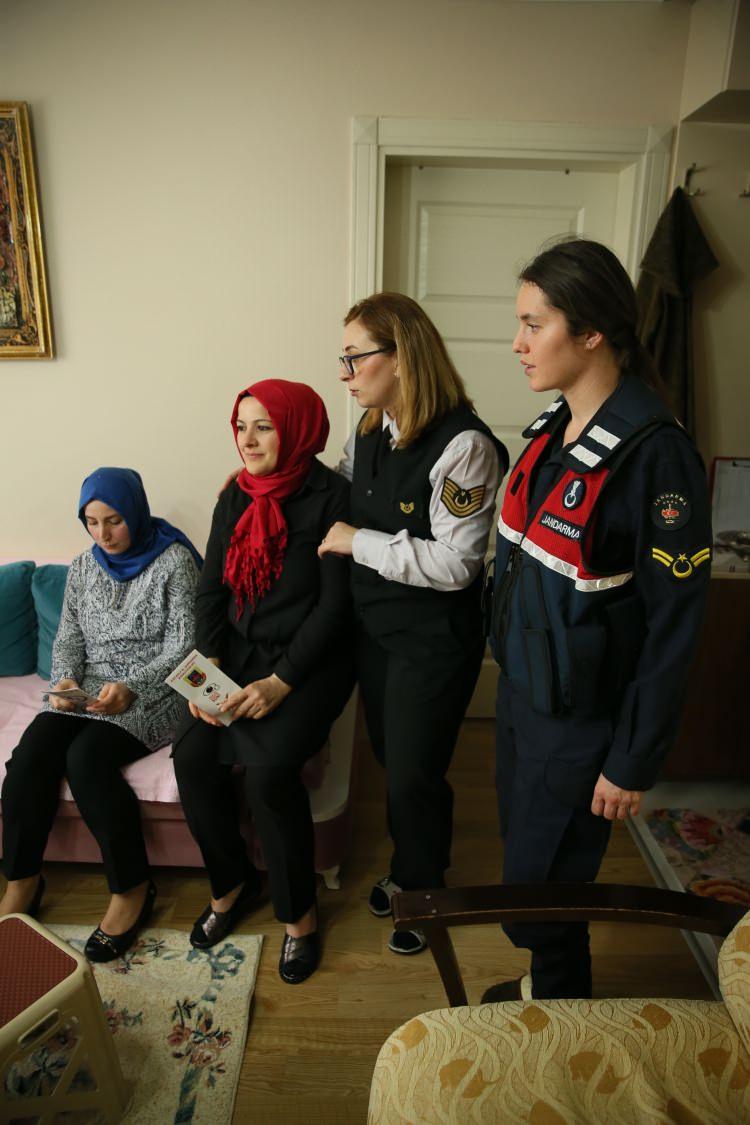 <p>Kadına yönelik şiddete karşı olduğunu anlatan Yaman, şöyle devam etti:</p>
