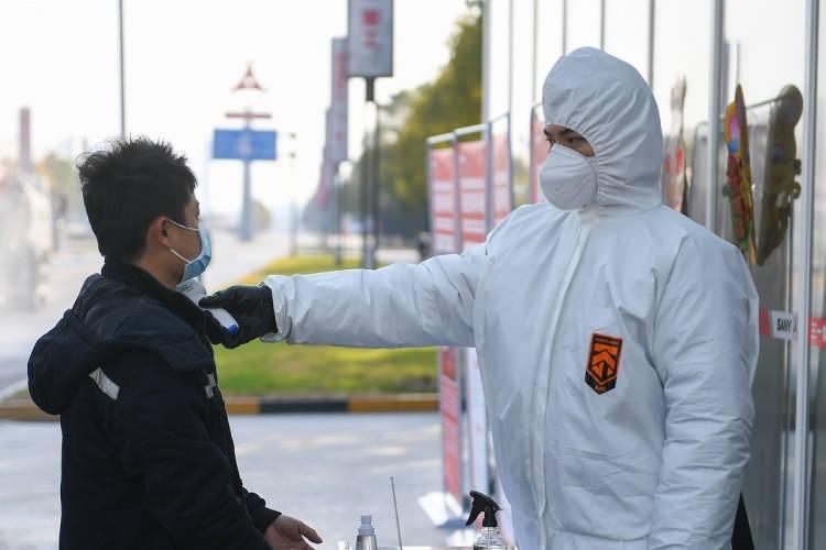 <p><strong>EN KÖTÜ ÇİN SENARYOSU</strong></p>
<p>IMF ise Çin'in büyümesini 5,6 olarak revize etti. Bu oran aynı zamanda 1990 yılından beri öngörülen en düşük büyüme hızı anlamına da geliyor.</p>
<p> </p>
<p> </p>